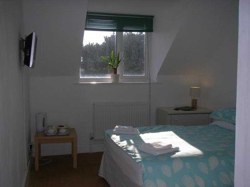 Ingledene Guest House บอร์นมัธ ภายนอก รูปภาพ